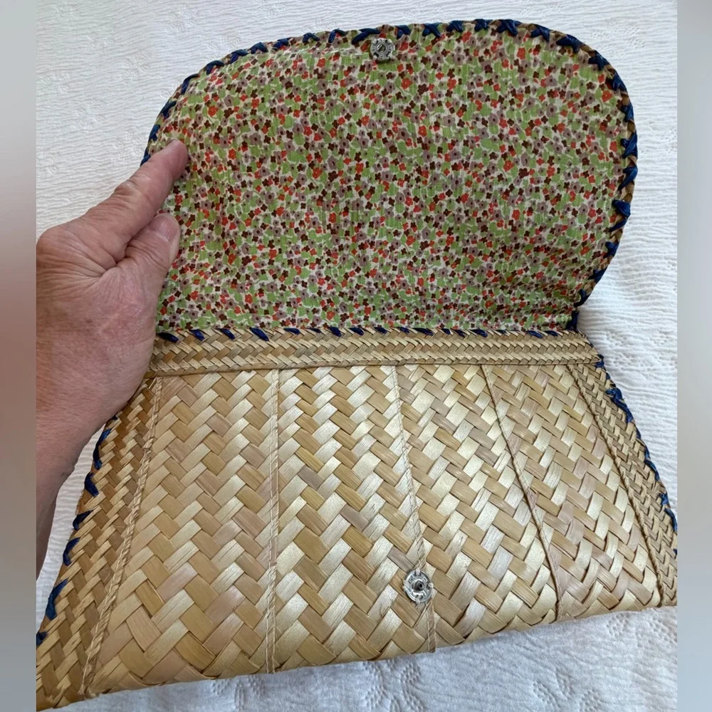 Vintage Straw Clutch Purse Floral woven handmade 11” - Picture 4 of 11